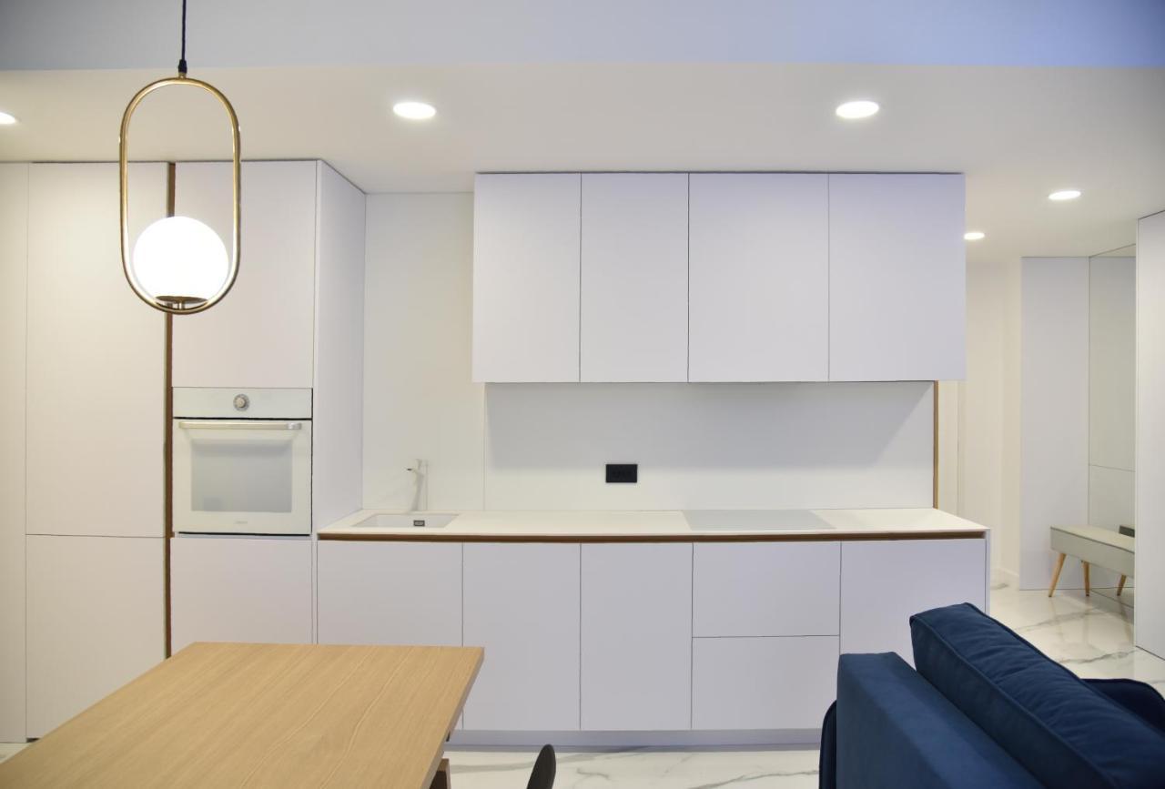 26Bricks Luxury Suites Oradea Bagian luar foto